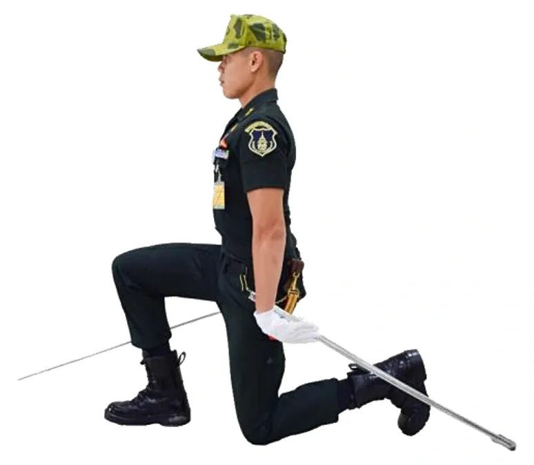 ภาพท่านั่งคุกเข่าวันทยาวุธ - ตอนที่ 2 กลับสู่ท่าเรียบอาวุธและยกอก